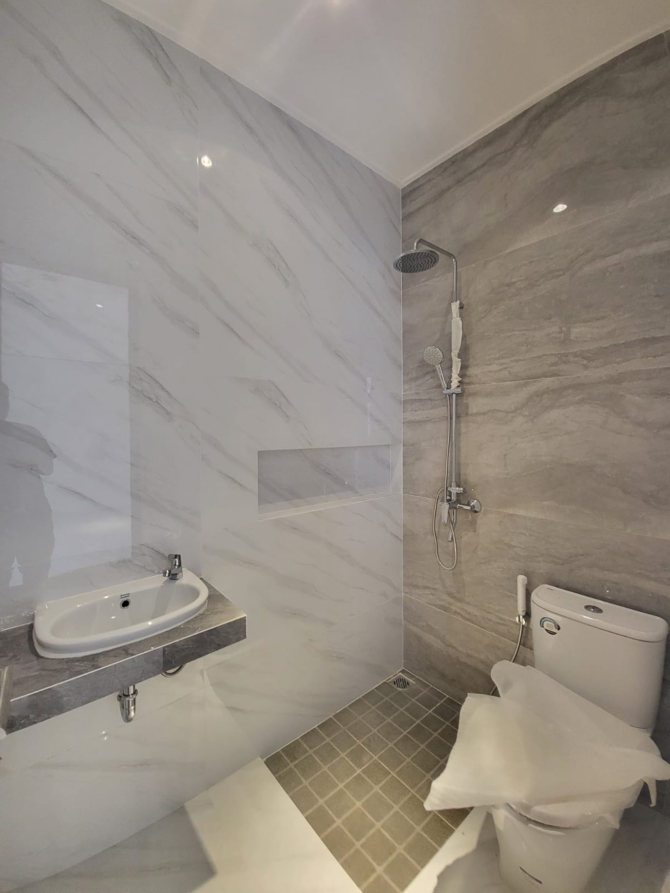 Rumah Brand New Minimalis Siap Huni Emerald Bintaro