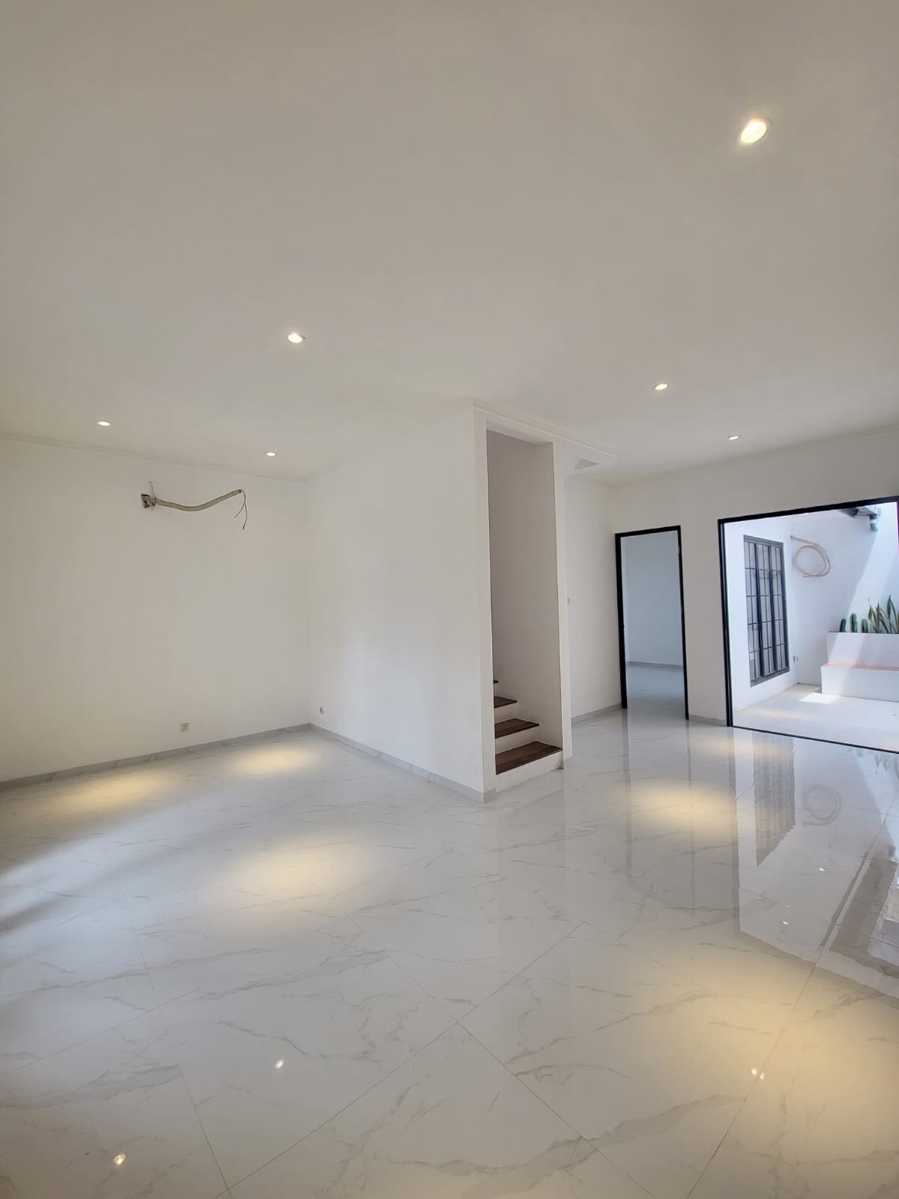 Rumah Brand New Minimalis Siap Huni Emerald Bintaro