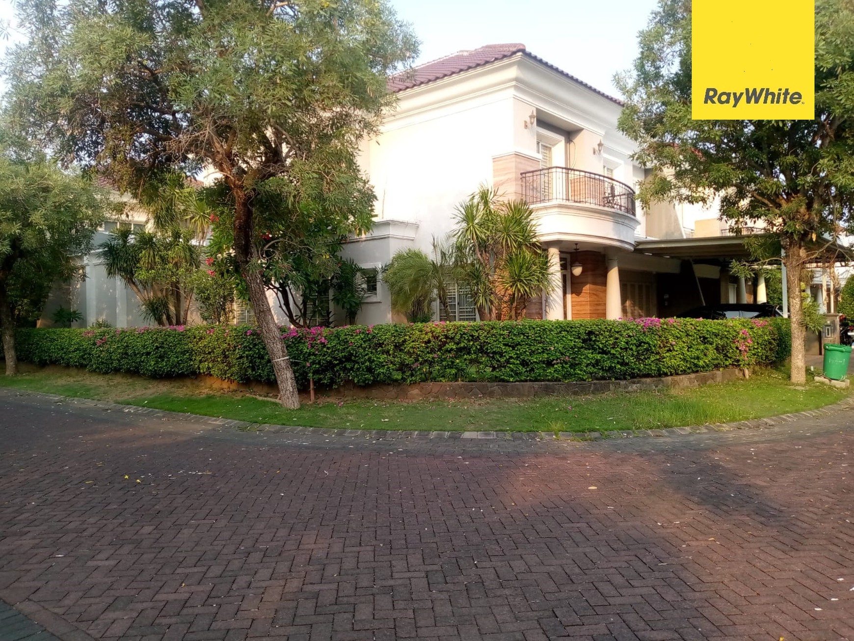 Lelang Rumah Hook Di Wisata Bukit Mas Cluster Venetian Surabaya
