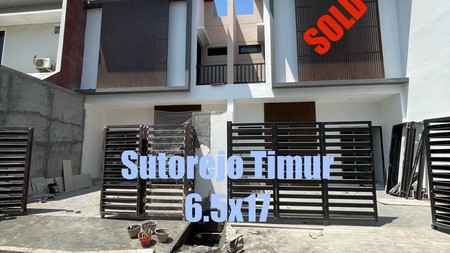 Dijual Rumah 2 lantai di Sutorejo Timur Surabaya