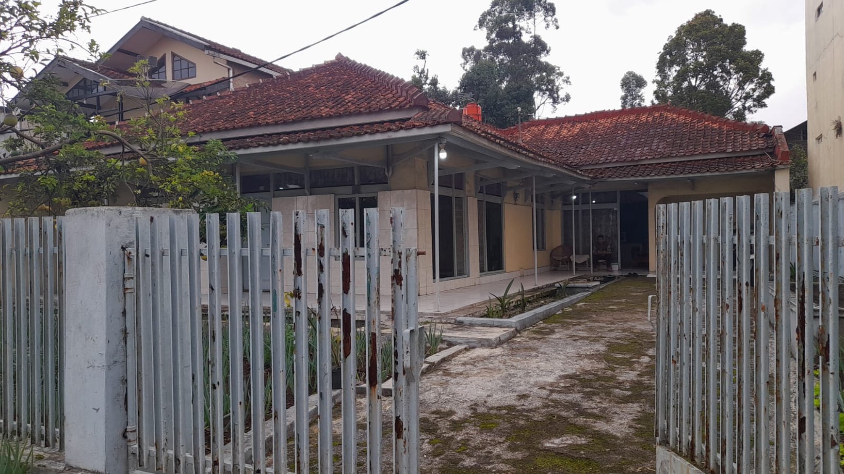 DIJUAL RUMAH DAERAH CIWIDEY LOKASI STRATEGIS
