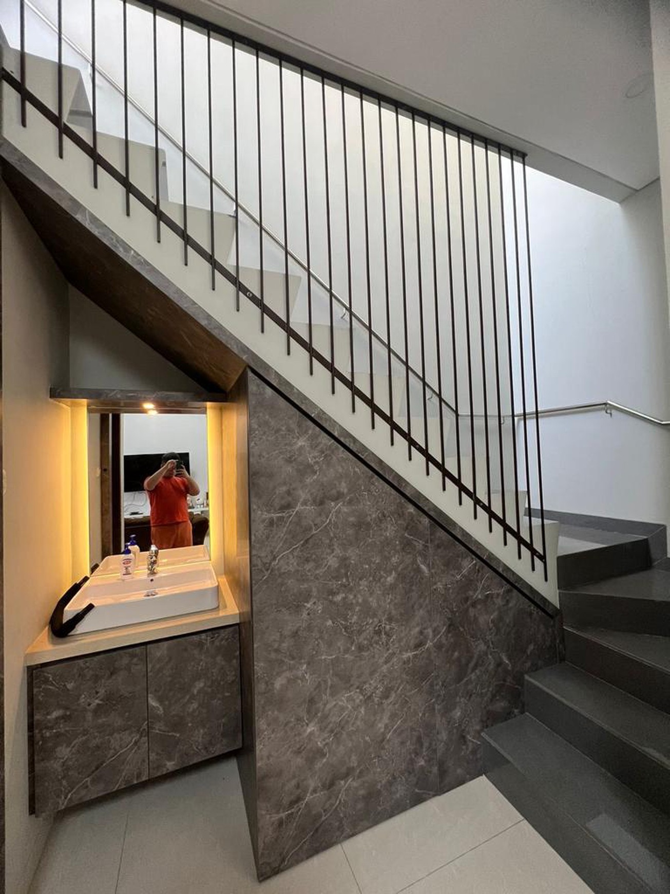 Disewakan Murah Rumah Bagus Modern di Buah Batu, Bandung Kota