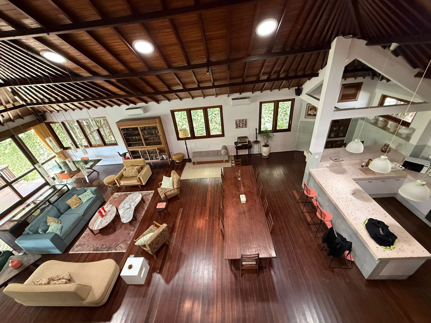 Prime Location Villa For Rent in Kerobokan Semer