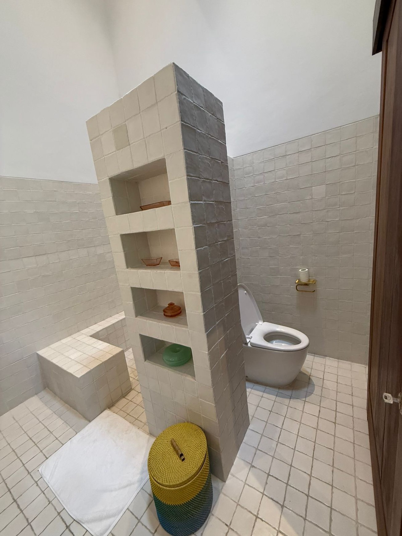 Prime Location Villa For Rent in Kerobokan Semer