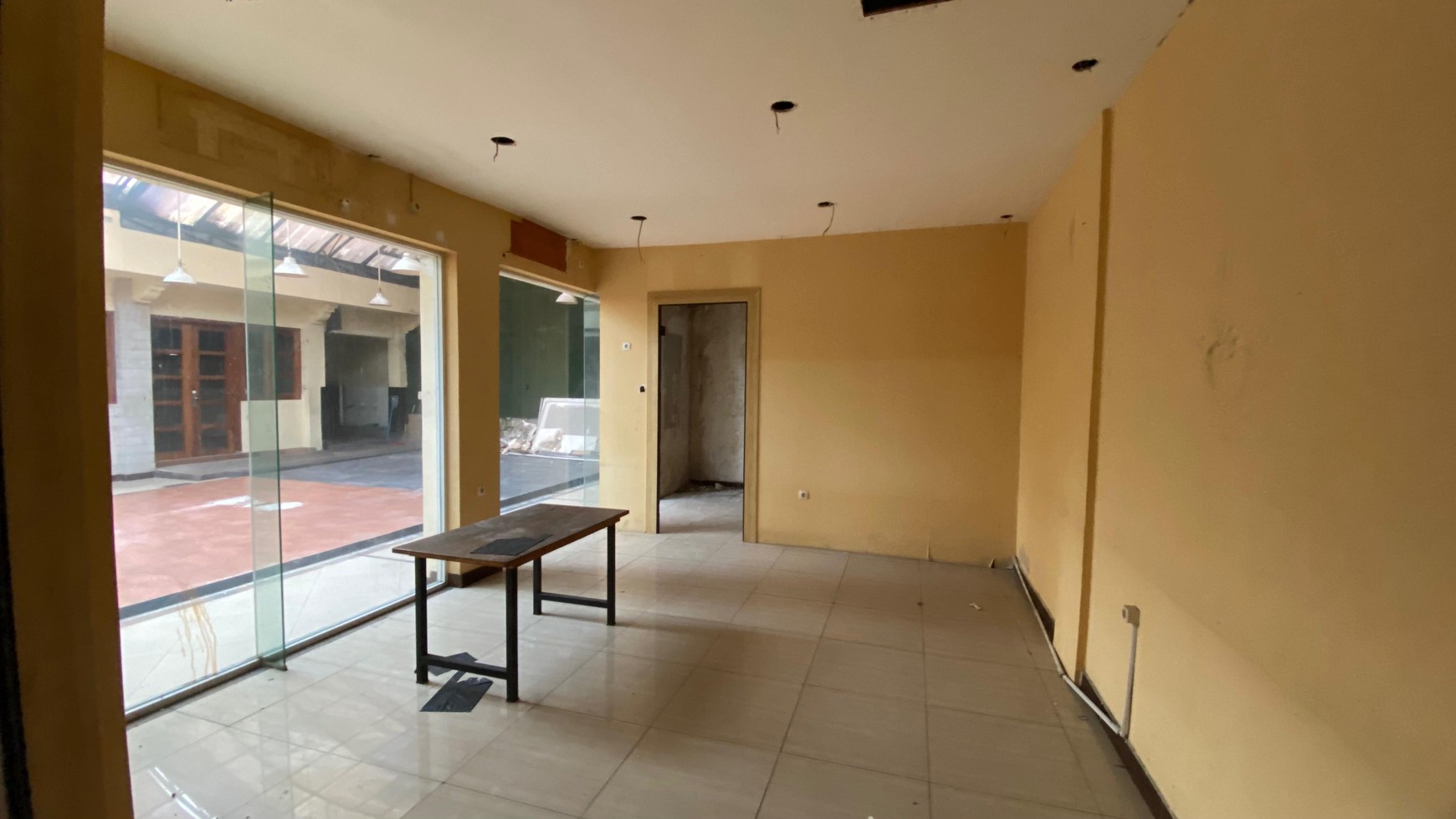 Rumah Lama Sangat Cocok Untuk Tempat Usaha di Depan Ecopark Tebet