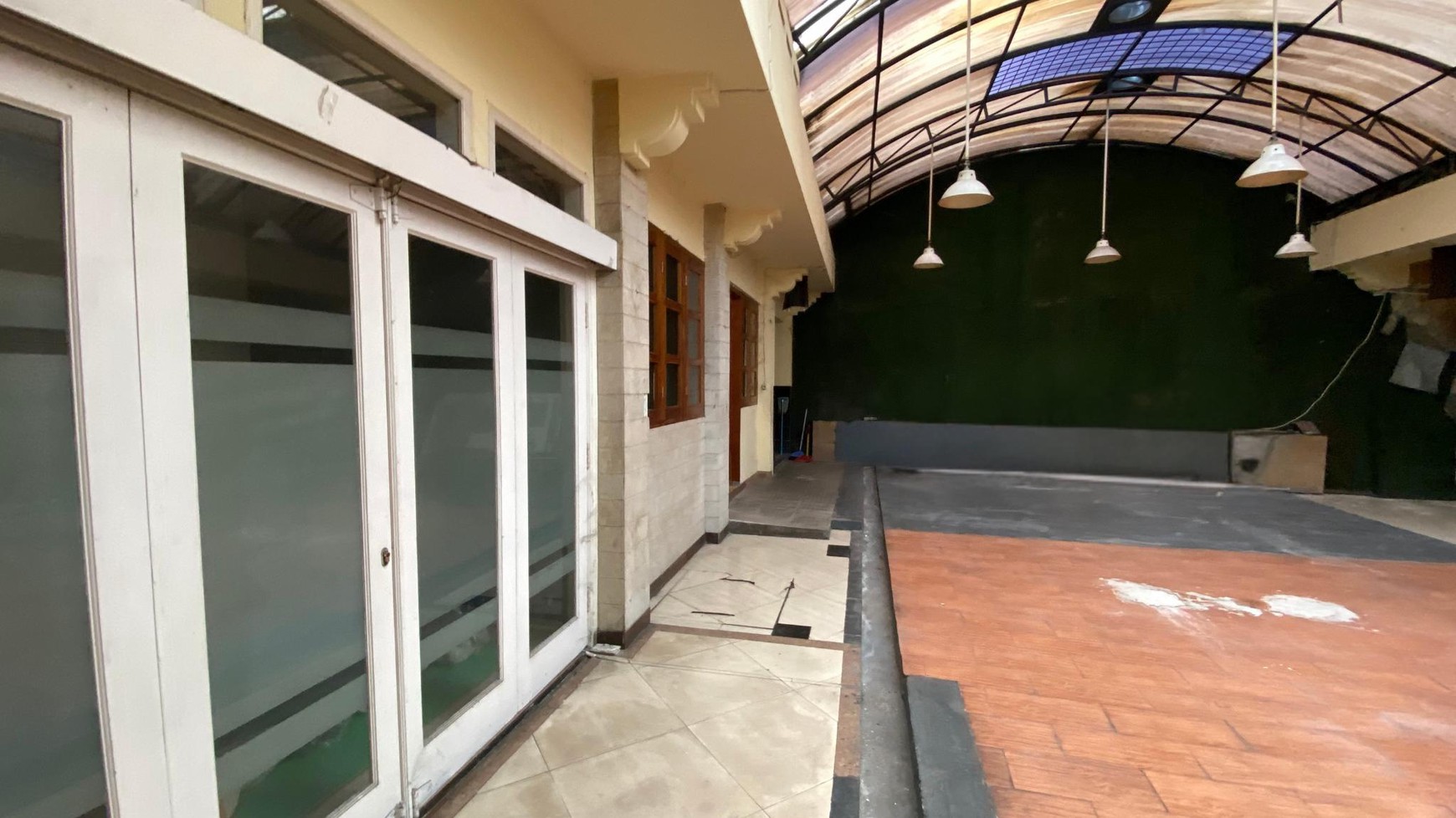 Rumah Lama Sangat Cocok Untuk Tempat Usaha di Depan Ecopark Tebet