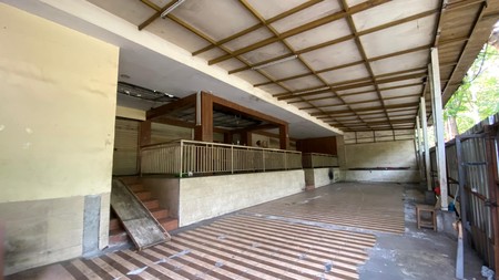 Rumah Lama Sangat Cocok Untuk Tempat Usaha di Depan Ecopark Tebet