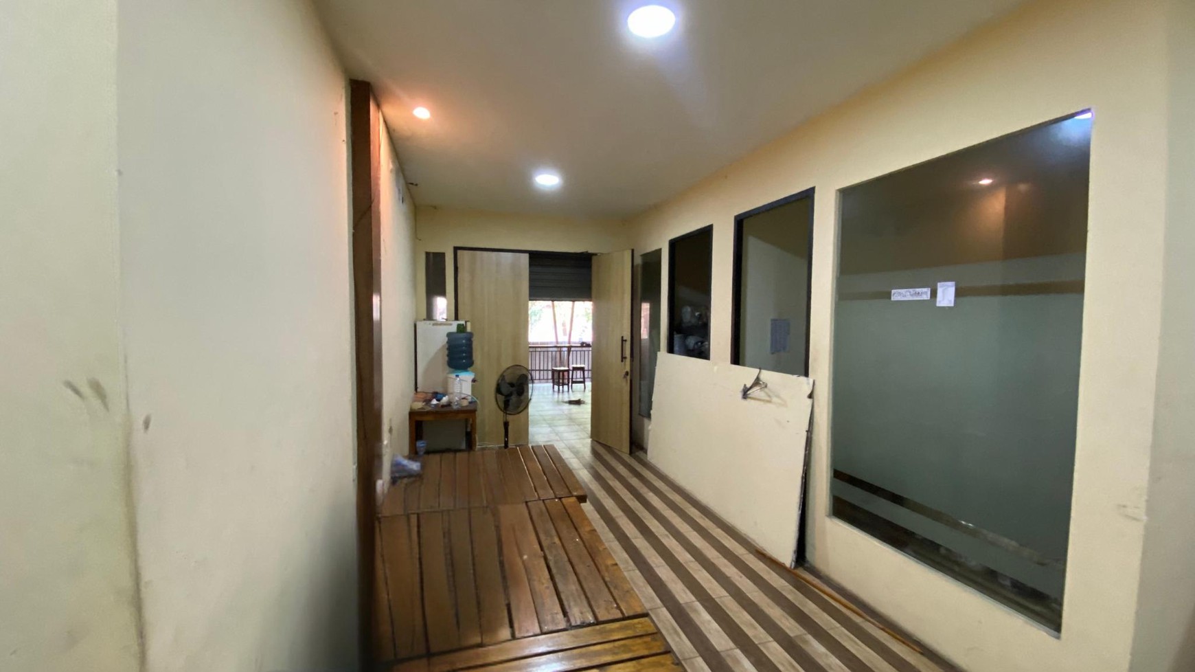 Rumah Lama Sangat Cocok Untuk Tempat Usaha di Depan Ecopark Tebet