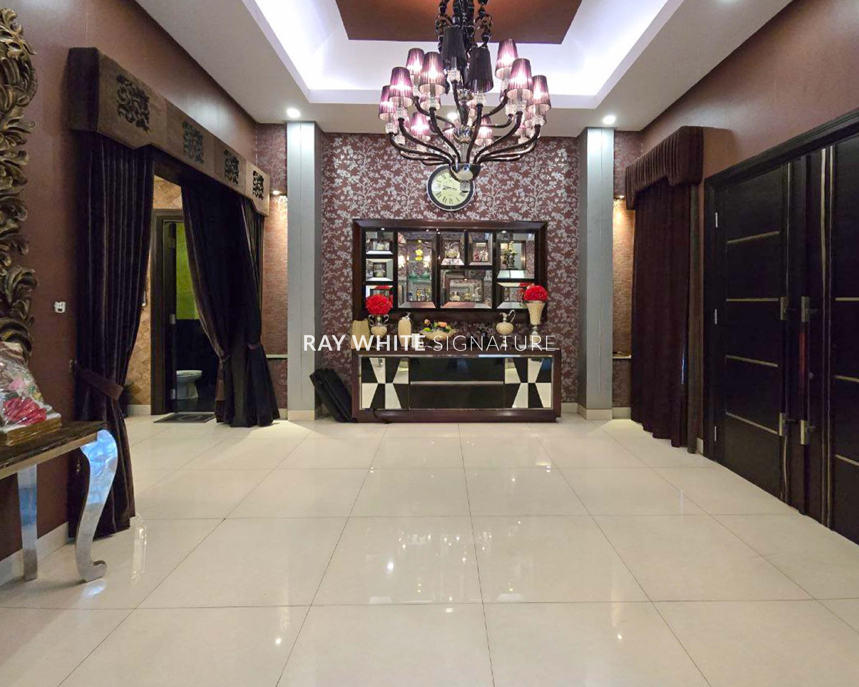 Rumah Mewah Akses Mudah di Jl Tebet Raya Cocok Untuk Bisnis