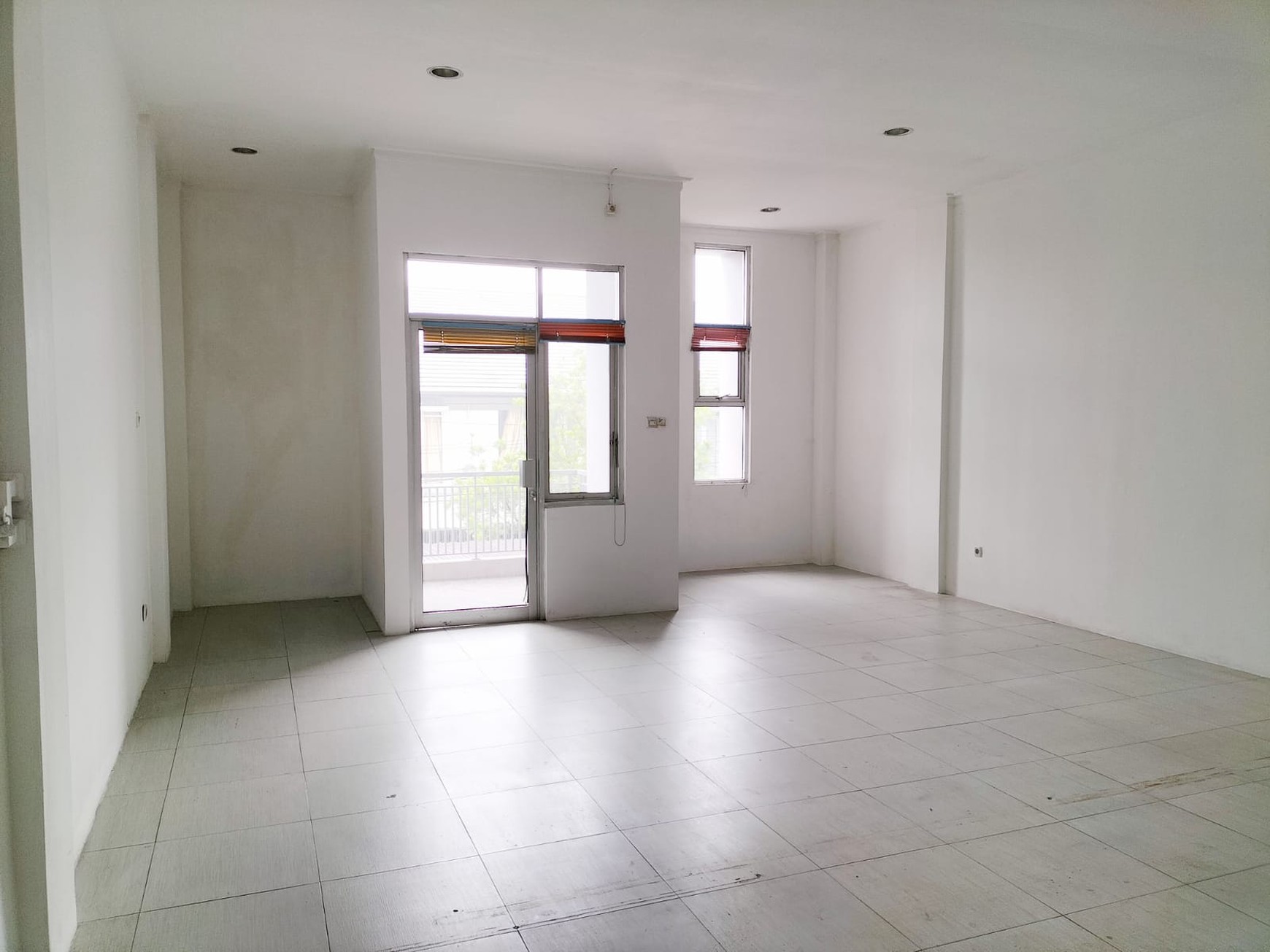 Dijual Ruko 2,5 Lantai di Mainroad Mekarwangi, Bandung Kota