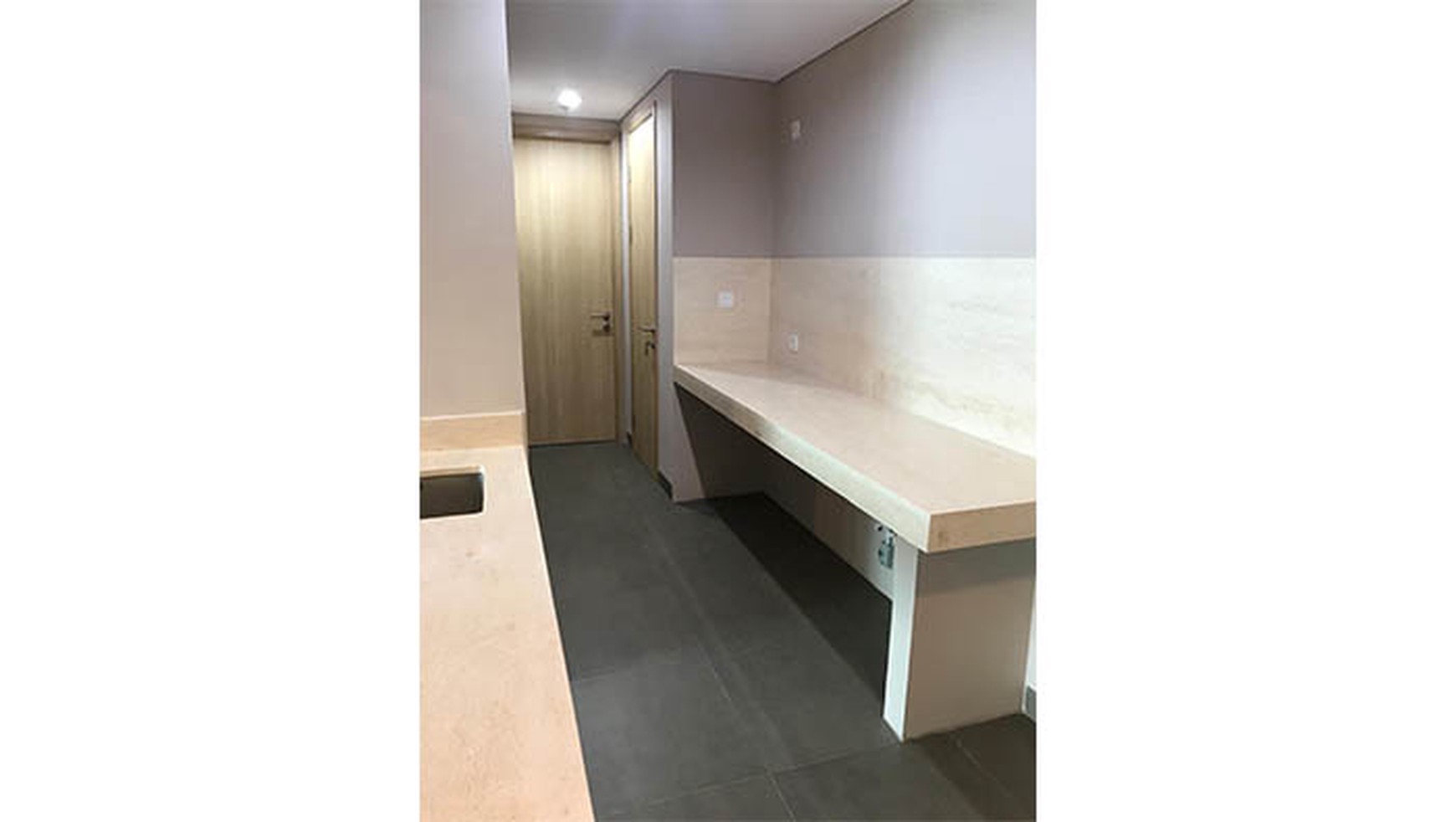 Apartemen Holland Village, Cempaka Putih