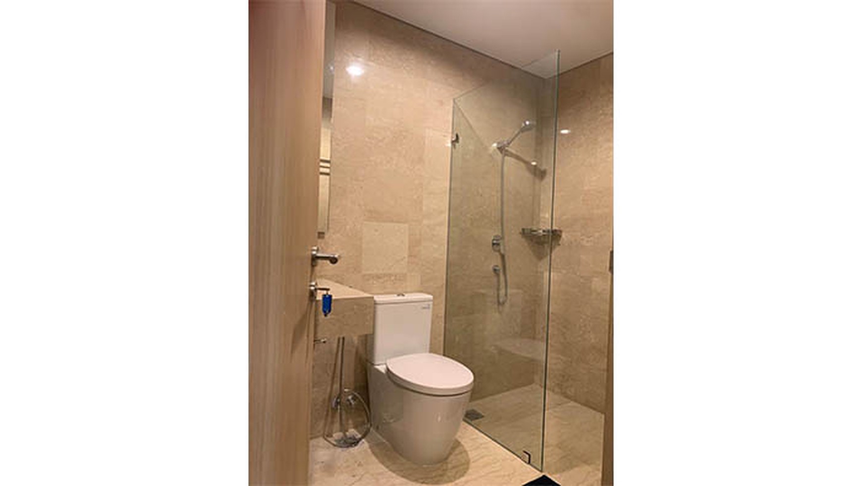Apartemen Holland Village, Cempaka Putih