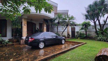 Rumah Bagus Di Jl Sekolah Kencana Pondok Indah Jakarta Selatan