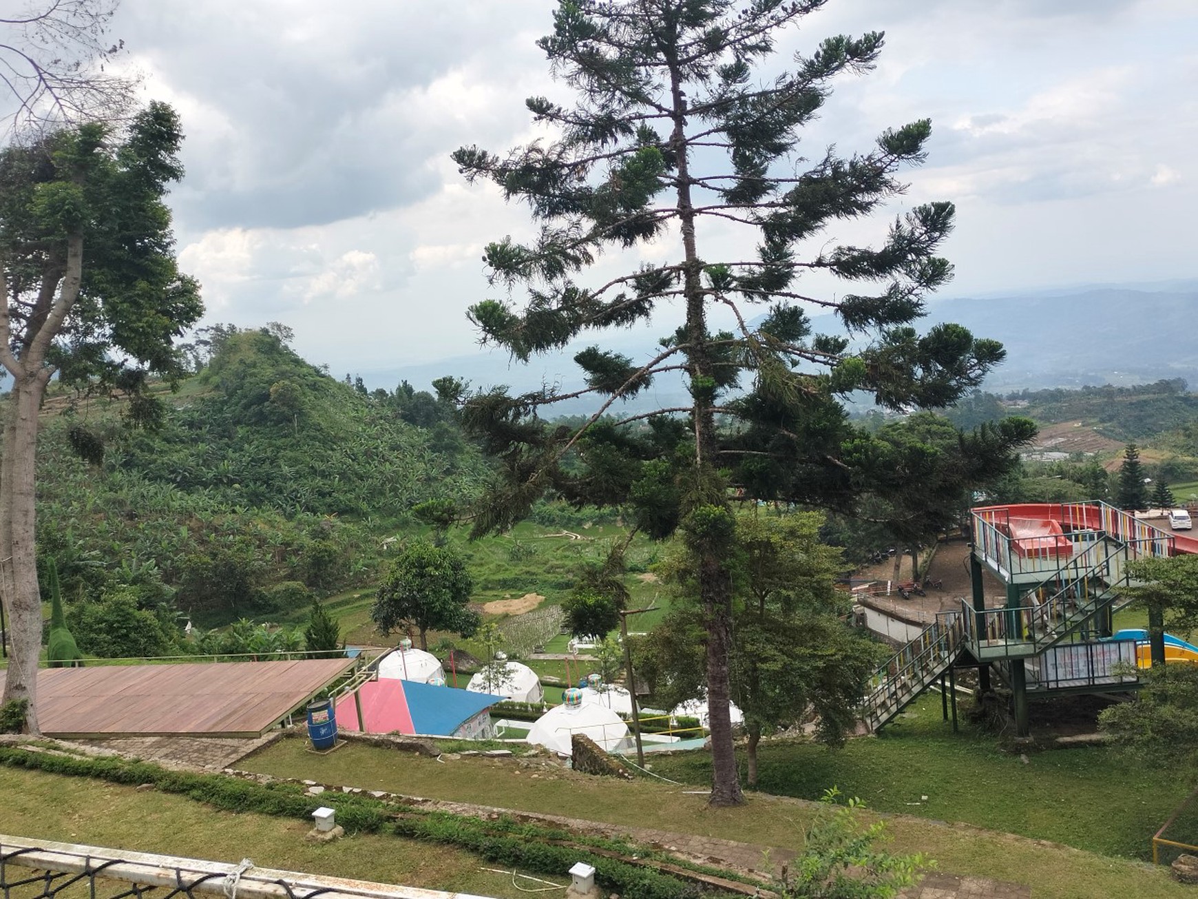 Wisata Alam dan Resort jl Puncak Dua wargajaya Bogor