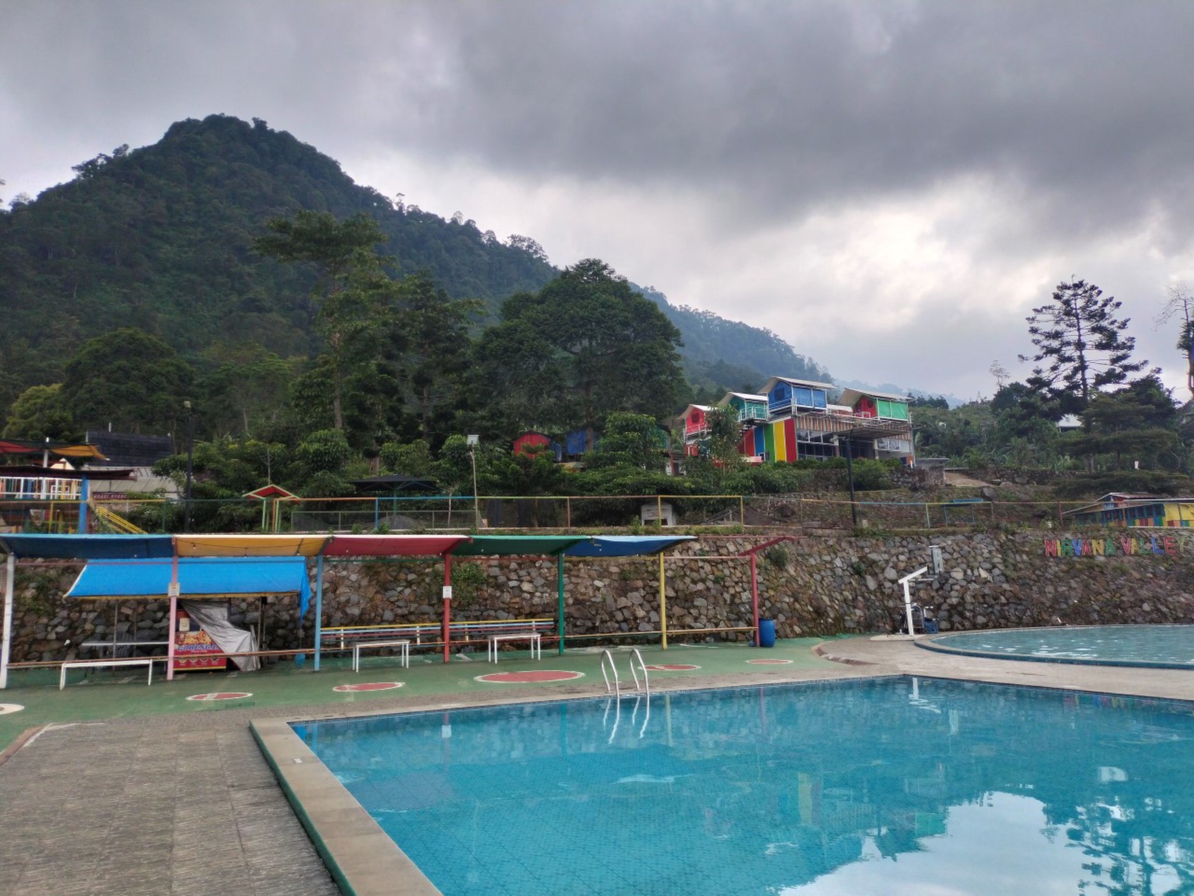 Wisata Alam dan Resort jl Puncak Dua wargajaya Bogor