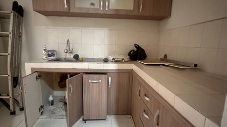 Rumah 2 lantai,listrik 5500 watt,lokasi ok di Bintaro Jaya 9