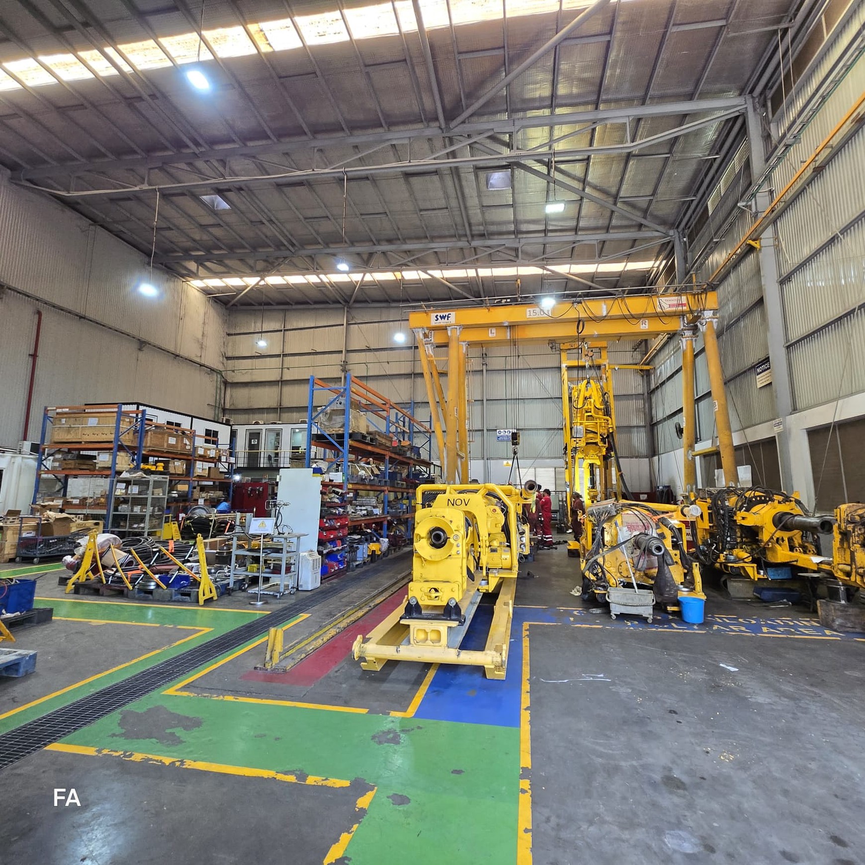Gedung kantor + Warehouse Ready to use luas 9614 m2 di Taman Tekno BSD