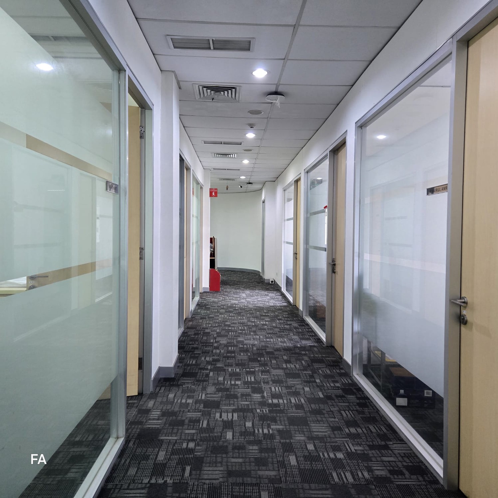 Gedung kantor + Warehouse Ready to use luas 9614 m2 di Taman Tekno BSD
