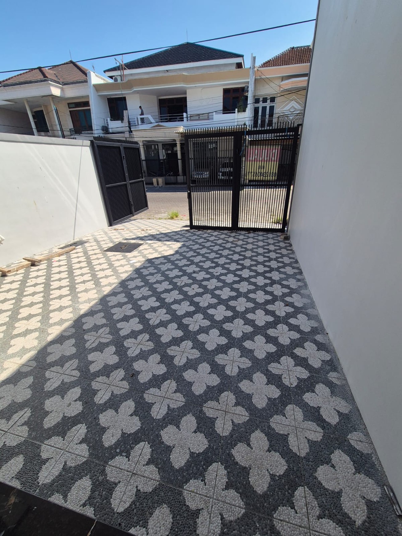 Dijual 2 unit Rumah BARU FRESH SUTOREJO UTARA ( MAIN ROAD ), Surabaya Timur