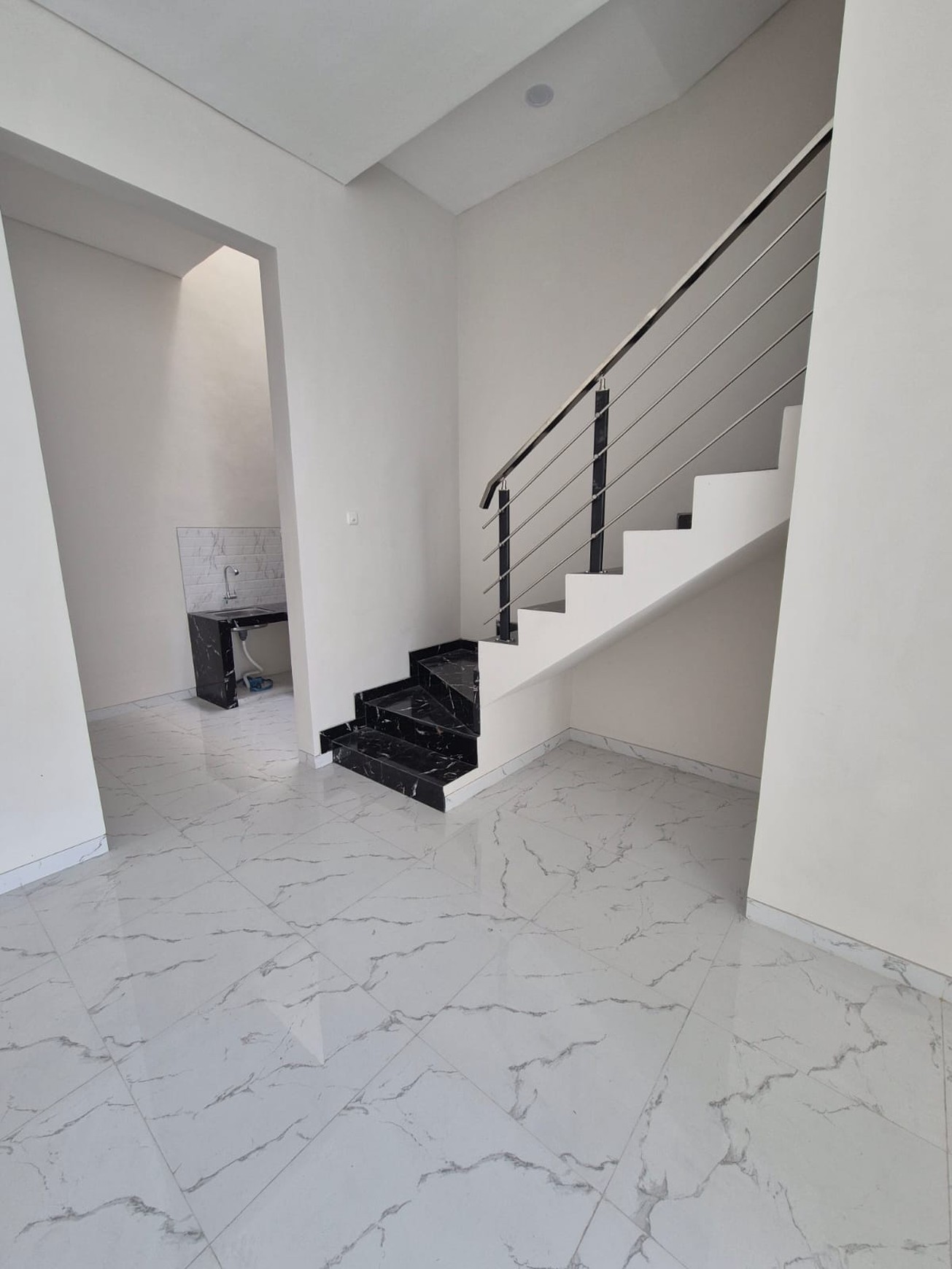 Dijual 2 unit Rumah BARU FRESH SUTOREJO UTARA ( MAIN ROAD ), Surabaya Timur