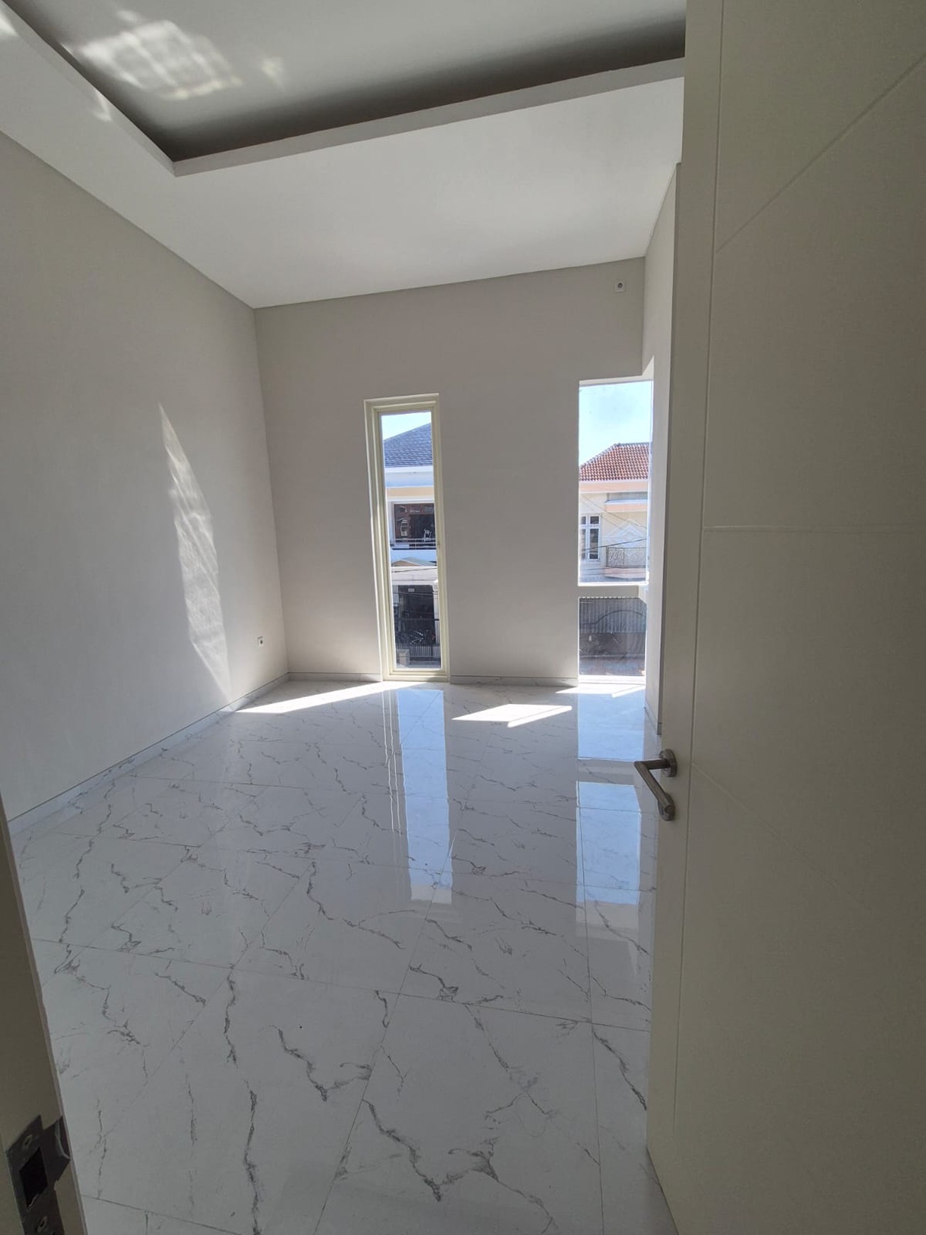 Dijual 2 unit Rumah BARU FRESH SUTOREJO UTARA ( MAIN ROAD ), Surabaya Timur