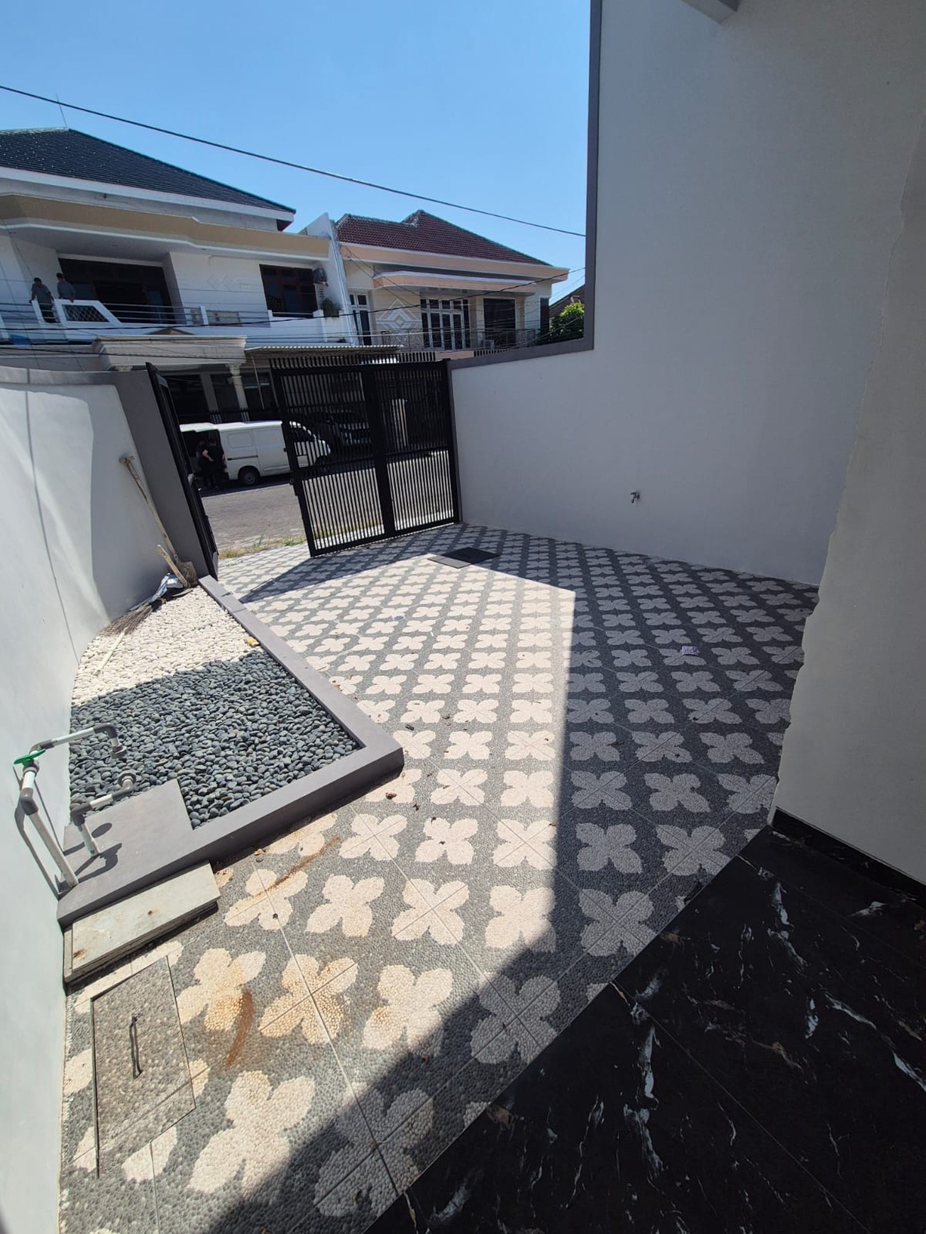 Dijual 1 unit Rumah HOOK BARU FRESH SUTOREJO UTARA ( MAIN ROAD ), Surabaya Timur