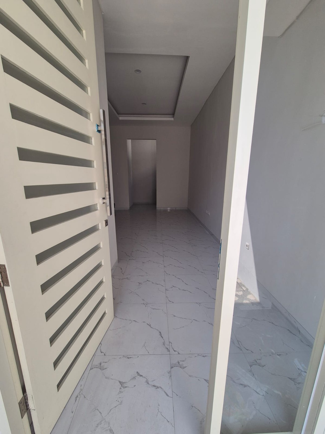 Dijual 1 unit Rumah HOOK BARU FRESH SUTOREJO UTARA ( MAIN ROAD ), Surabaya Timur