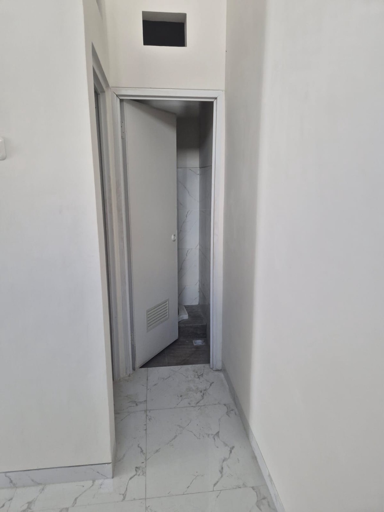 Dijual 1 unit Rumah HOOK BARU FRESH SUTOREJO UTARA ( MAIN ROAD ), Surabaya Timur