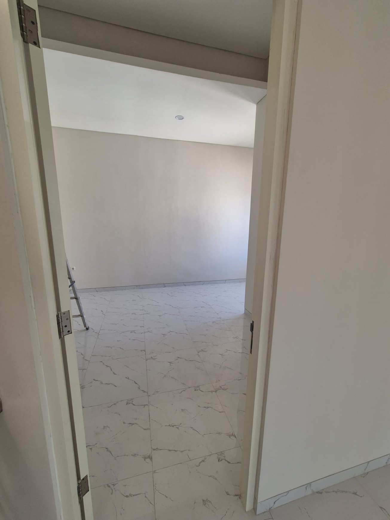 Dijual 1 unit Rumah HOOK BARU FRESH SUTOREJO UTARA ( MAIN ROAD ), Surabaya Timur