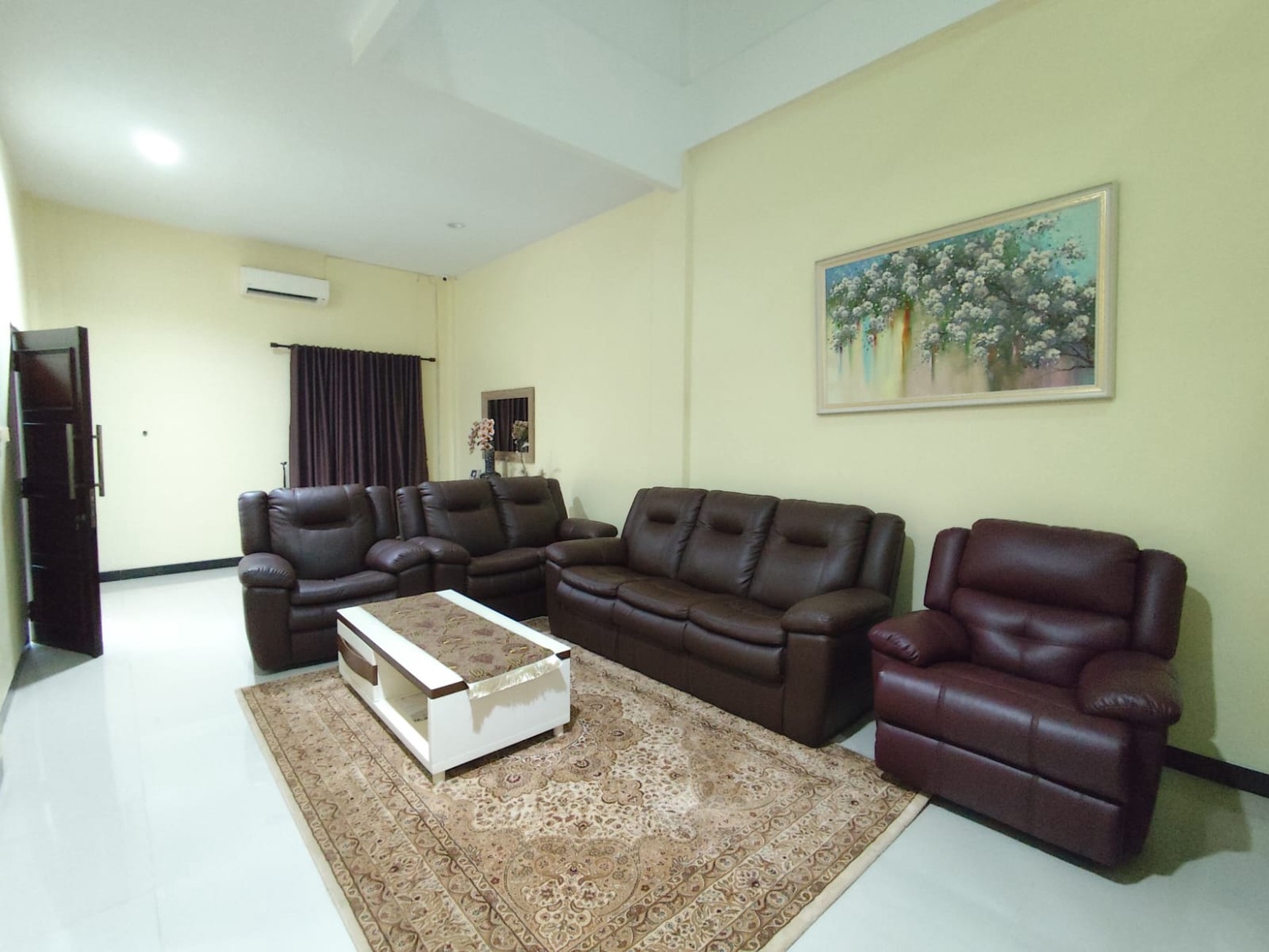 Rumah Mewah 5 Kamar Dekat Sleman City Hall dan Juga Pemkab Sleman