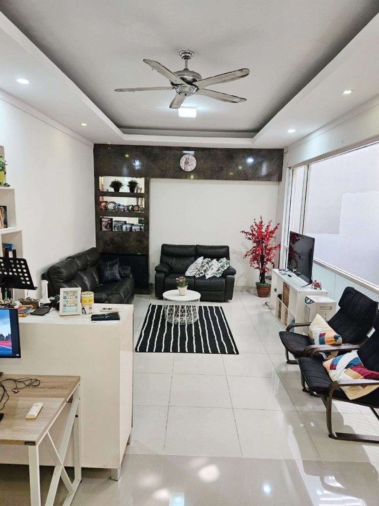 Rumah Murah sdh renov dgn ruang terbuka di Kebayoran Village, Bintaro