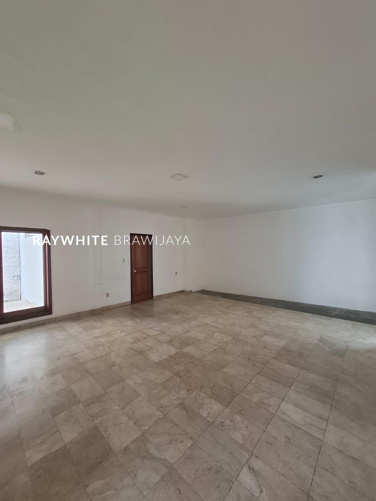 Rumah Siap Huni Cocok Untuk usaha Area Kebayoran Baru