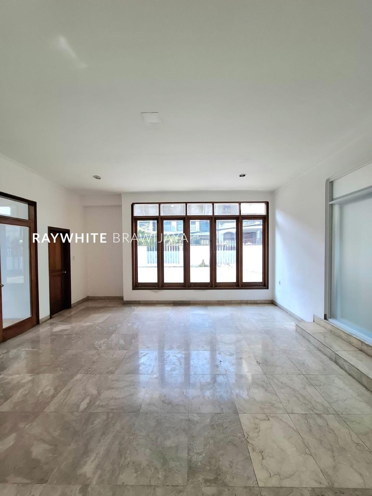 Rumah Siap Huni Cocok Untuk usaha Area Kebayoran Baru