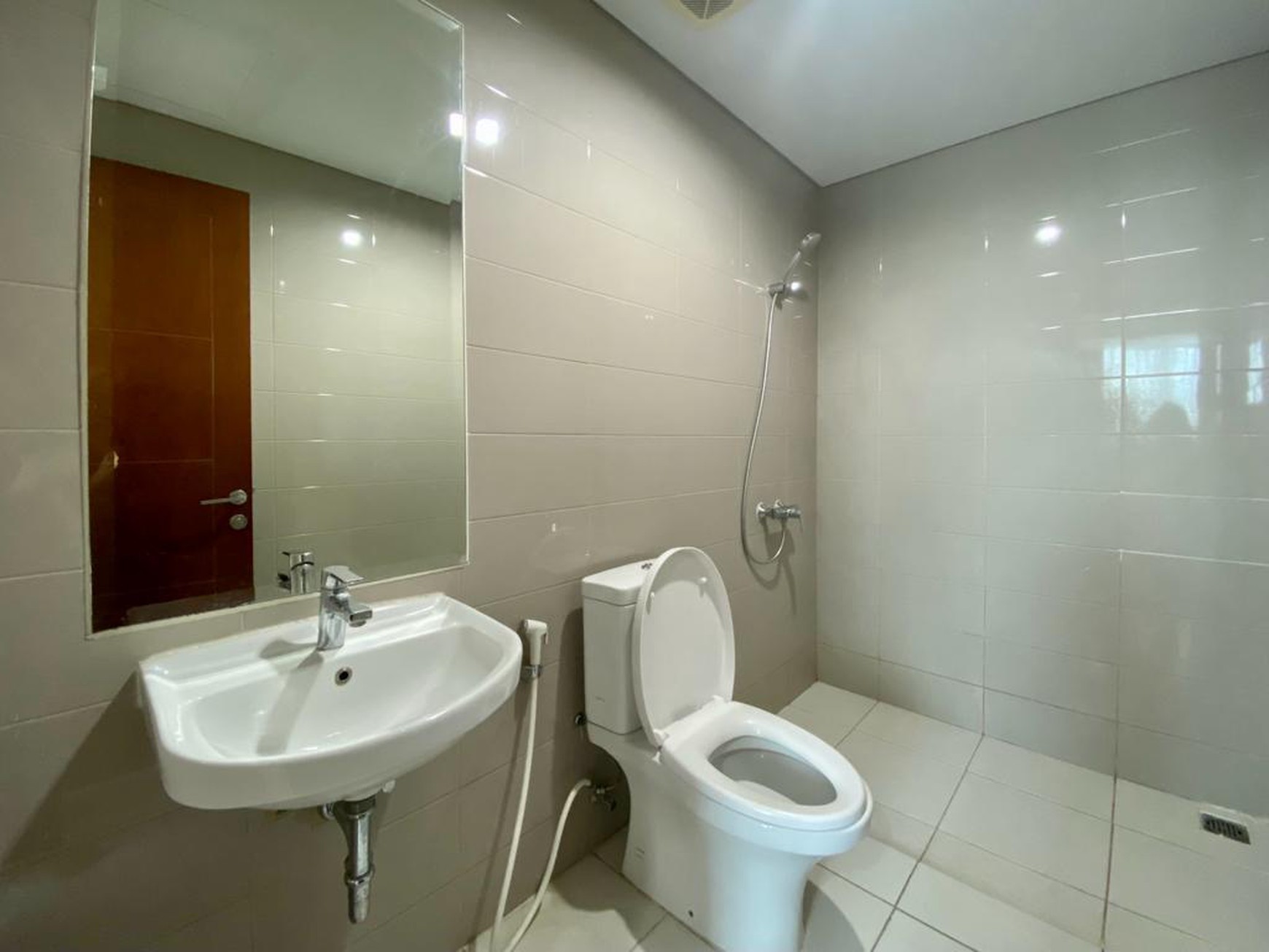 Disewa Apartemen Springhill Terrace, Tower Sandalwood, 3BR