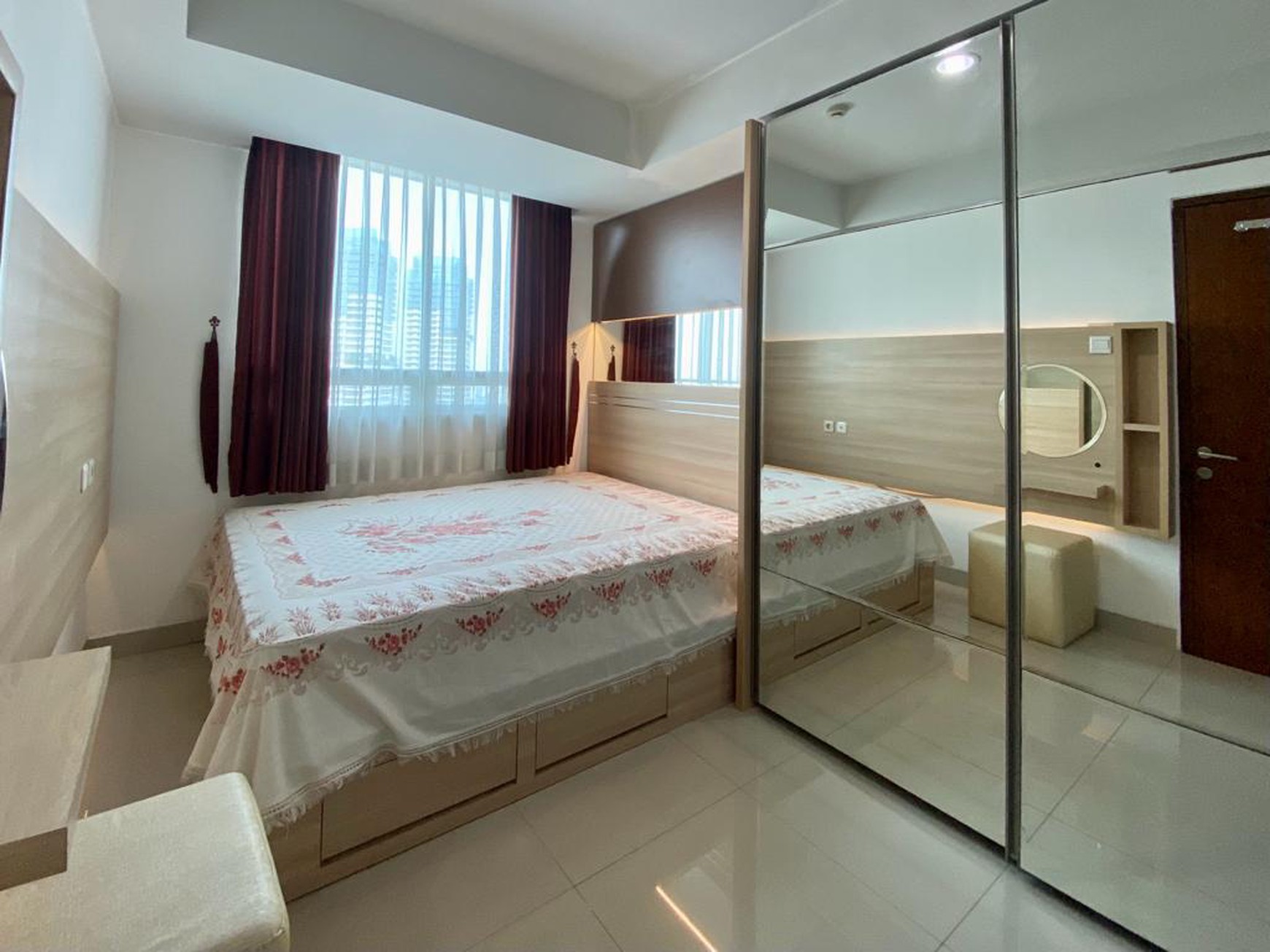 Disewa Apartemen Springhill Terrace, Tower Sandalwood, 3BR