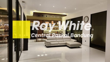 Rumah Mewah Singgasana Pradana Bandung