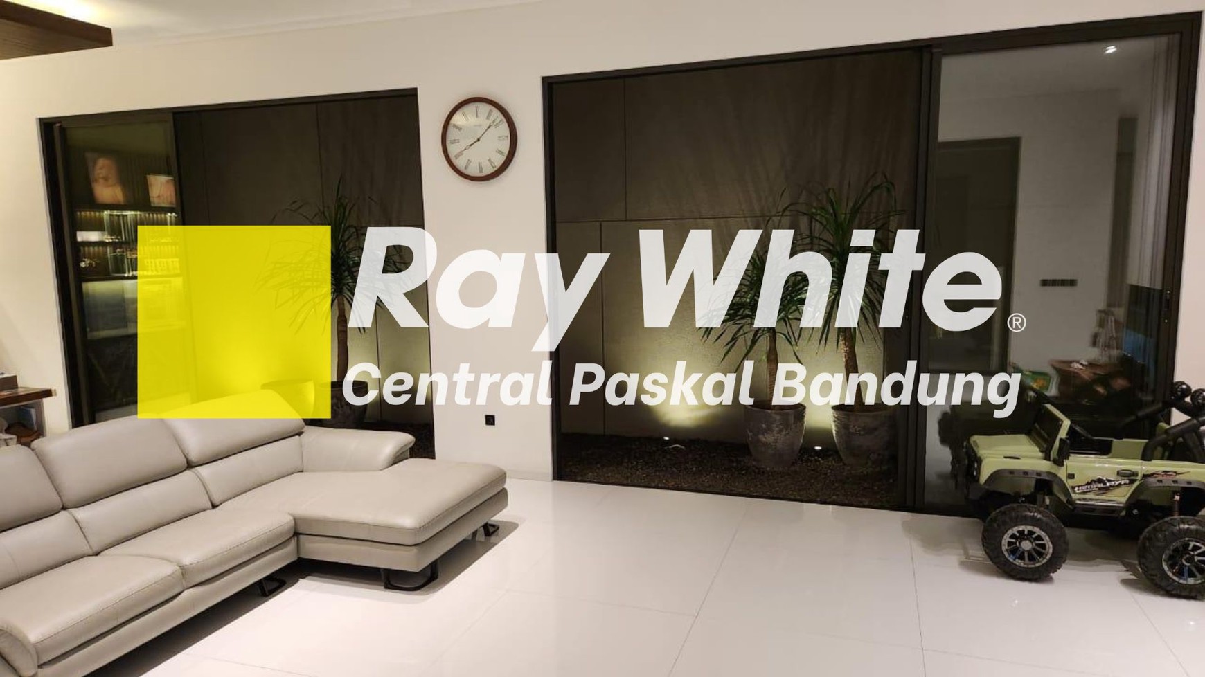 Rumah Mewah Singgasana Pradana Bandung
