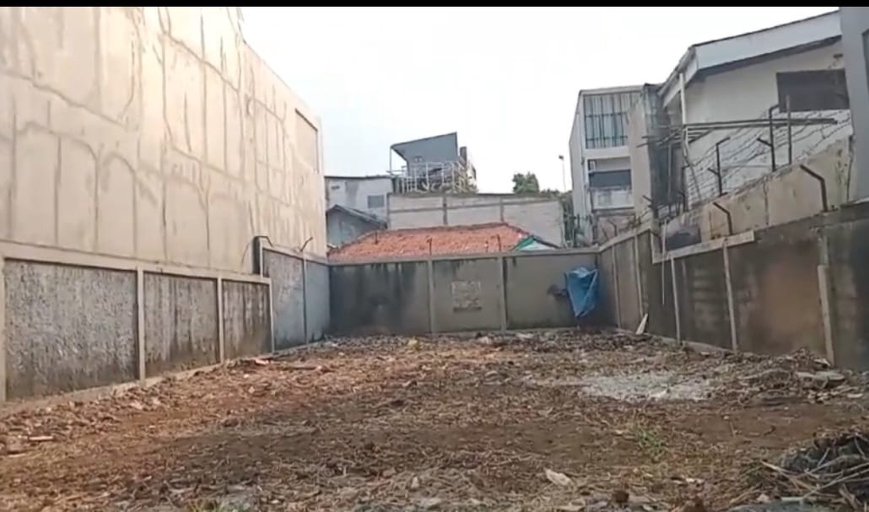 Rumah Hitung Tanah Area Cipete