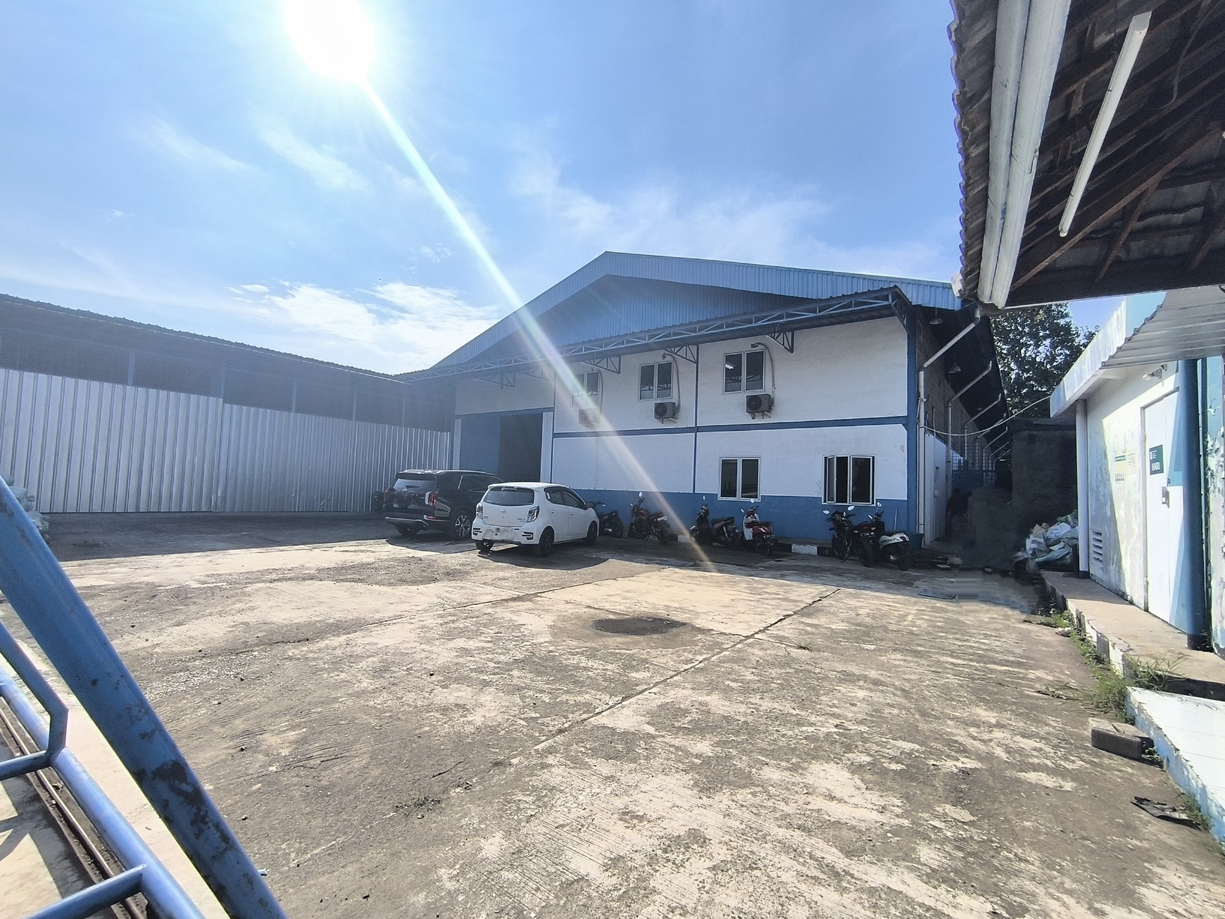 Dijual Workshop / Pabrik Siap Pakai di Jl. Raya Setu, Cibuntu, Cibitung