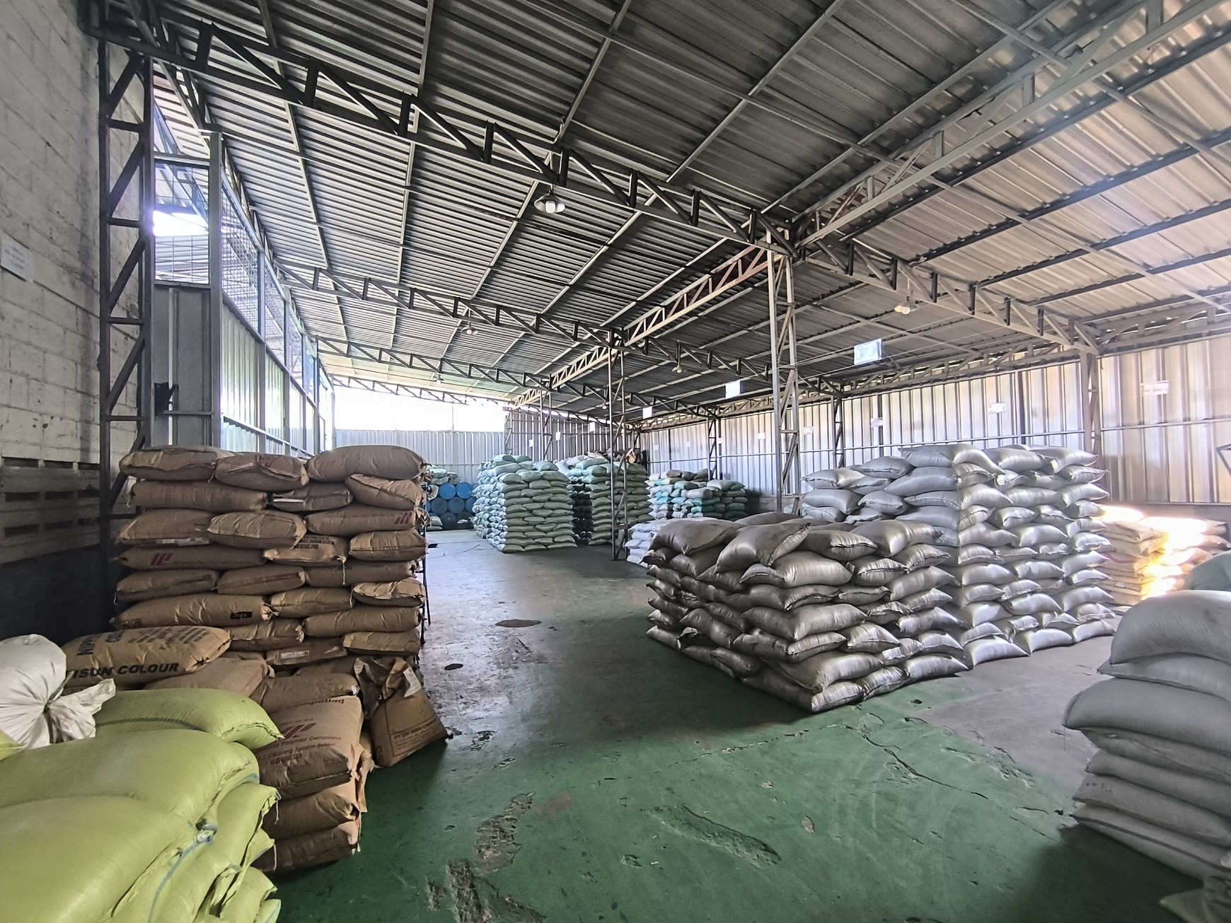Dijual Workshop / Pabrik Siap Pakai di Jl. Raya Setu, Cibuntu, Cibitung