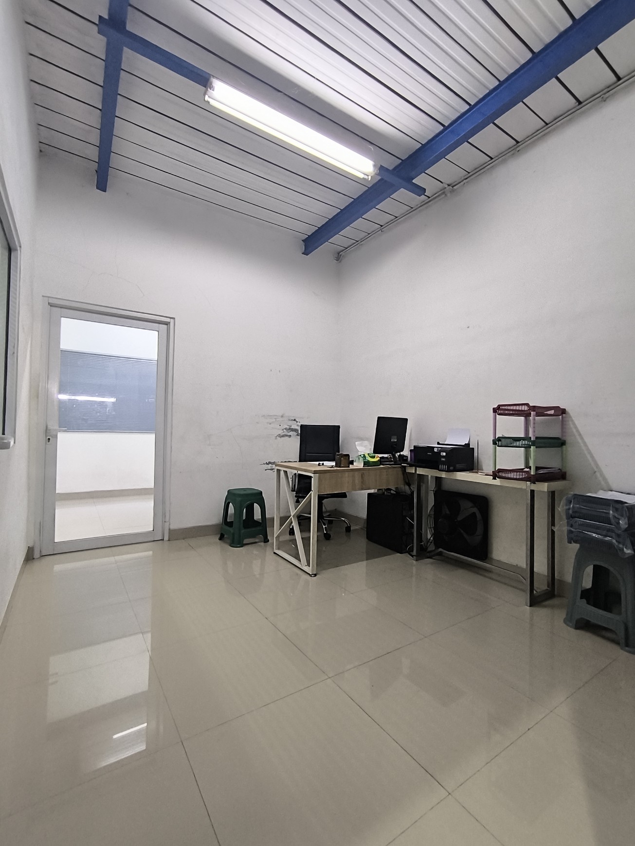 Dijual Workshop / Pabrik Siap Pakai di Jl. Raya Setu, Cibuntu, Cibitung