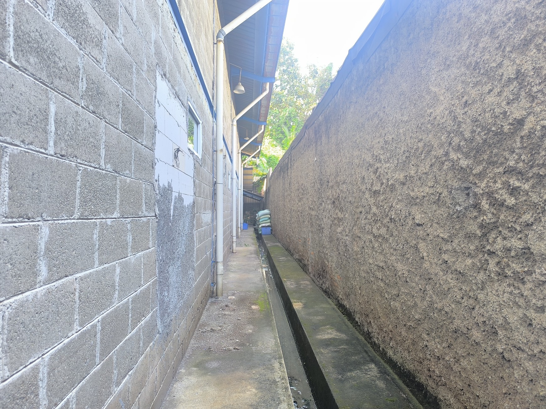 Dijual Workshop / Pabrik Siap Pakai di Jl. Raya Setu, Cibuntu, Cibitung