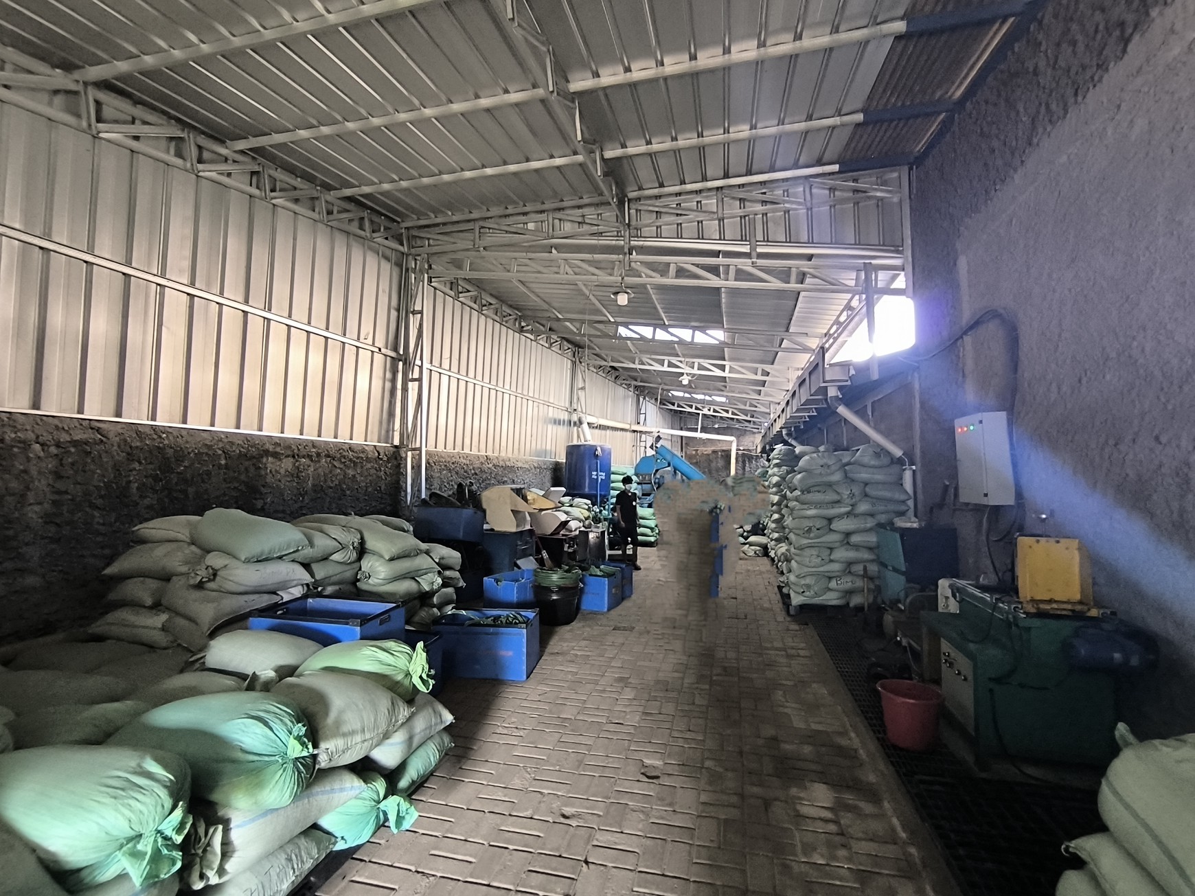 Dijual Workshop / Pabrik Siap Pakai di Jl. Raya Setu, Cibuntu, Cibitung