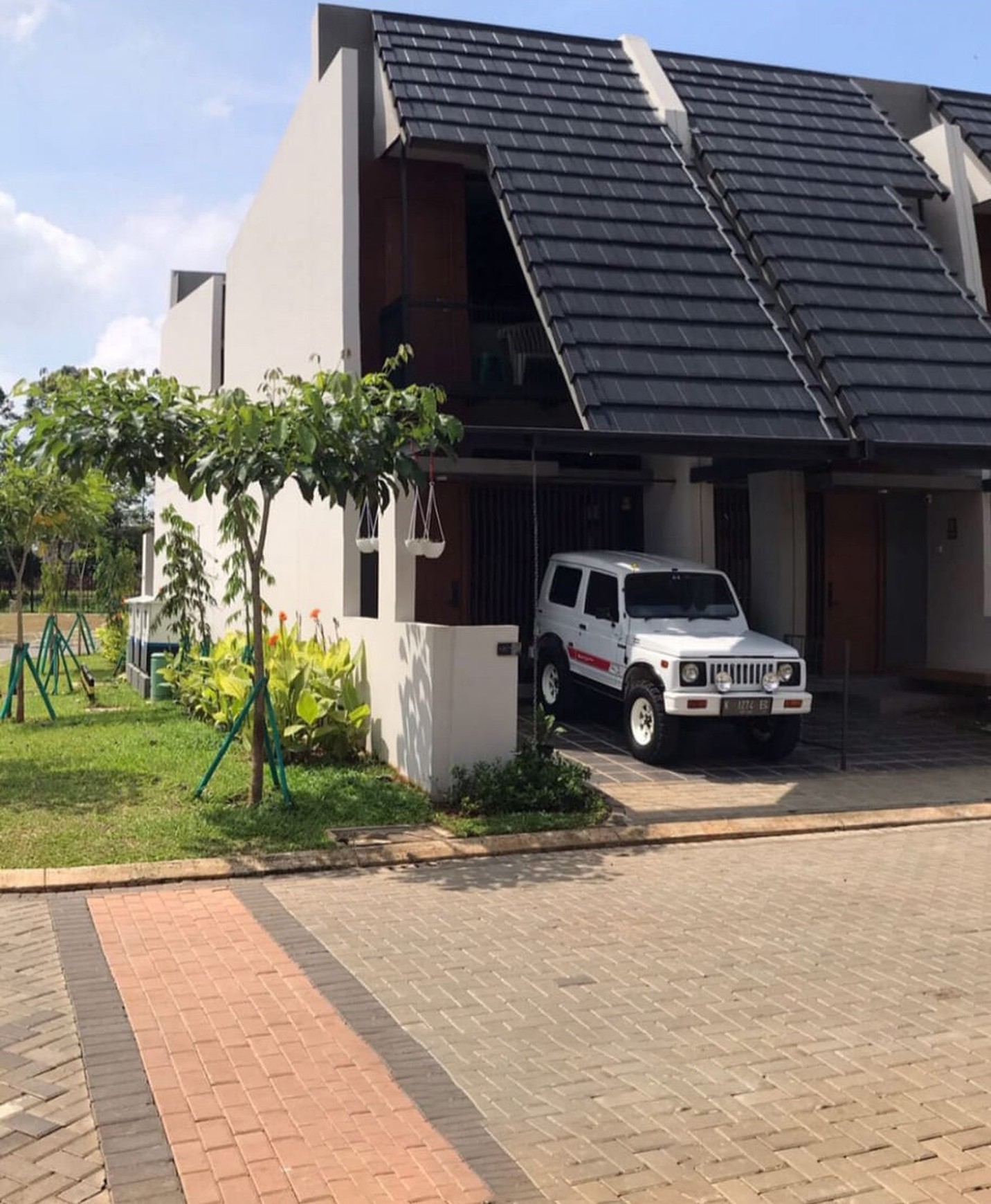 Rumah Minimalis 2 Lantai dengan Desain Modern di @BSD CIty