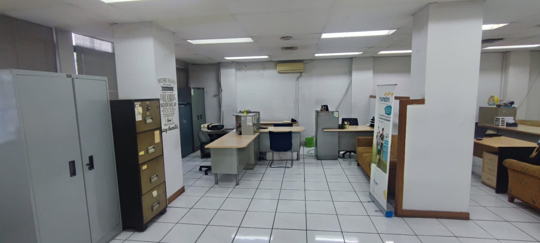 Dijual Ruko Gandeng Tiga di Komplek Duta Merlin - Pusat Niaga Strategis di Jantung Jakarta Pusat