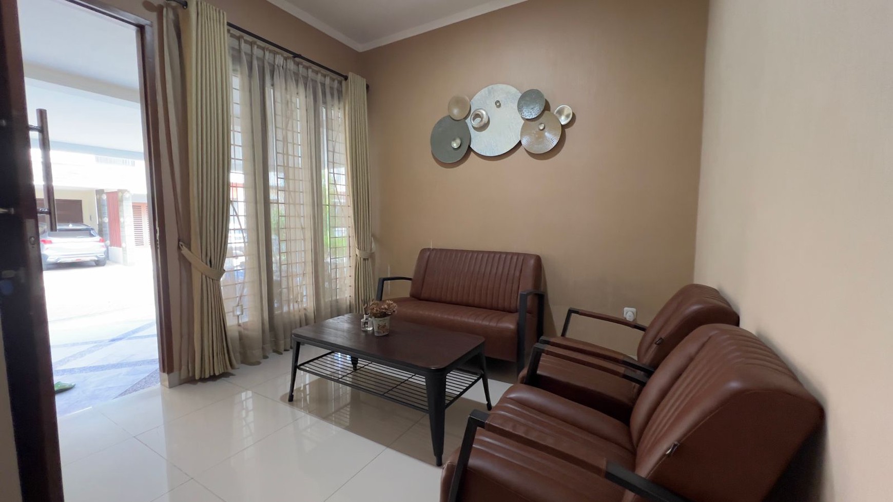 Posisi HOOK Semi Furnished!! Rumah Cantik 2 Lantai Siap Huni dalam Cluster @Bintaro -Sektor 9
