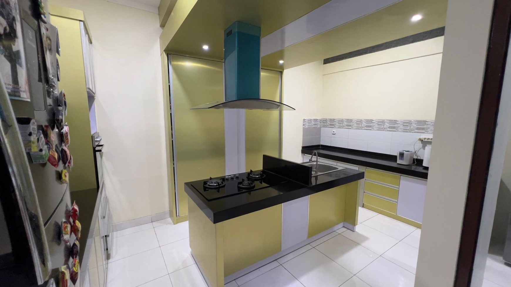 Posisi HOOK Semi Furnished!! Rumah Cantik 2 Lantai Siap Huni dalam Cluster @Bintaro -Sektor 9