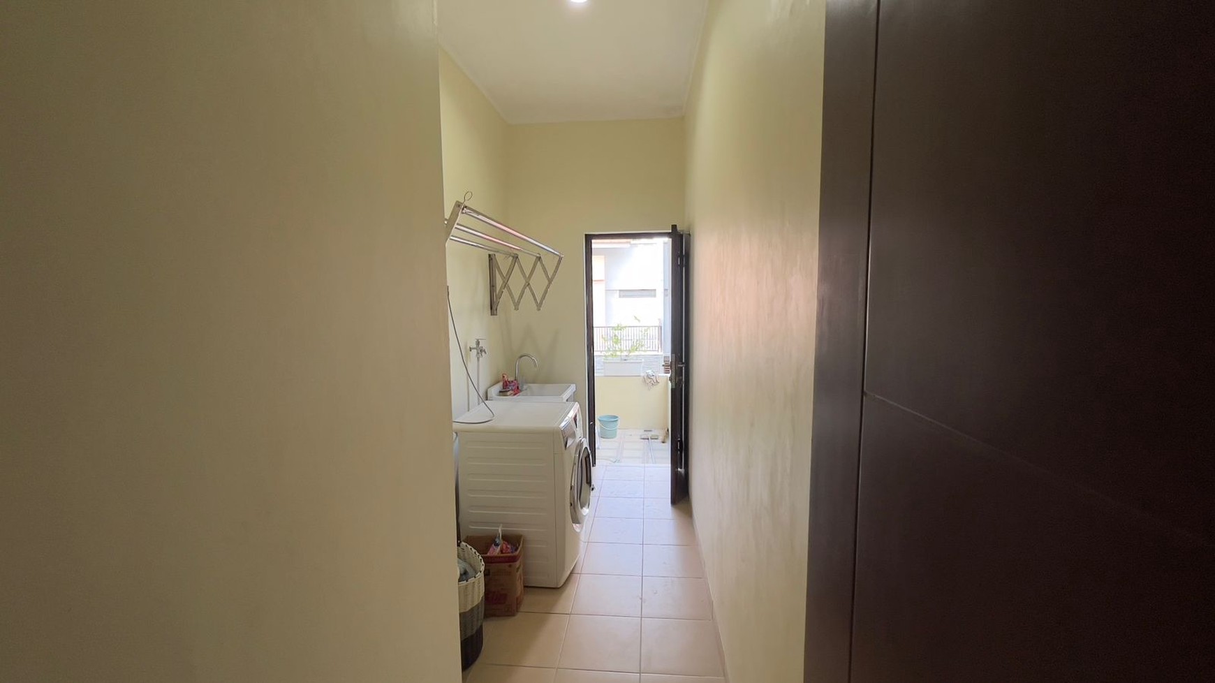 Posisi HOOK Semi Furnished!! Rumah Cantik 2 Lantai Siap Huni dalam Cluster @Bintaro -Sektor 9