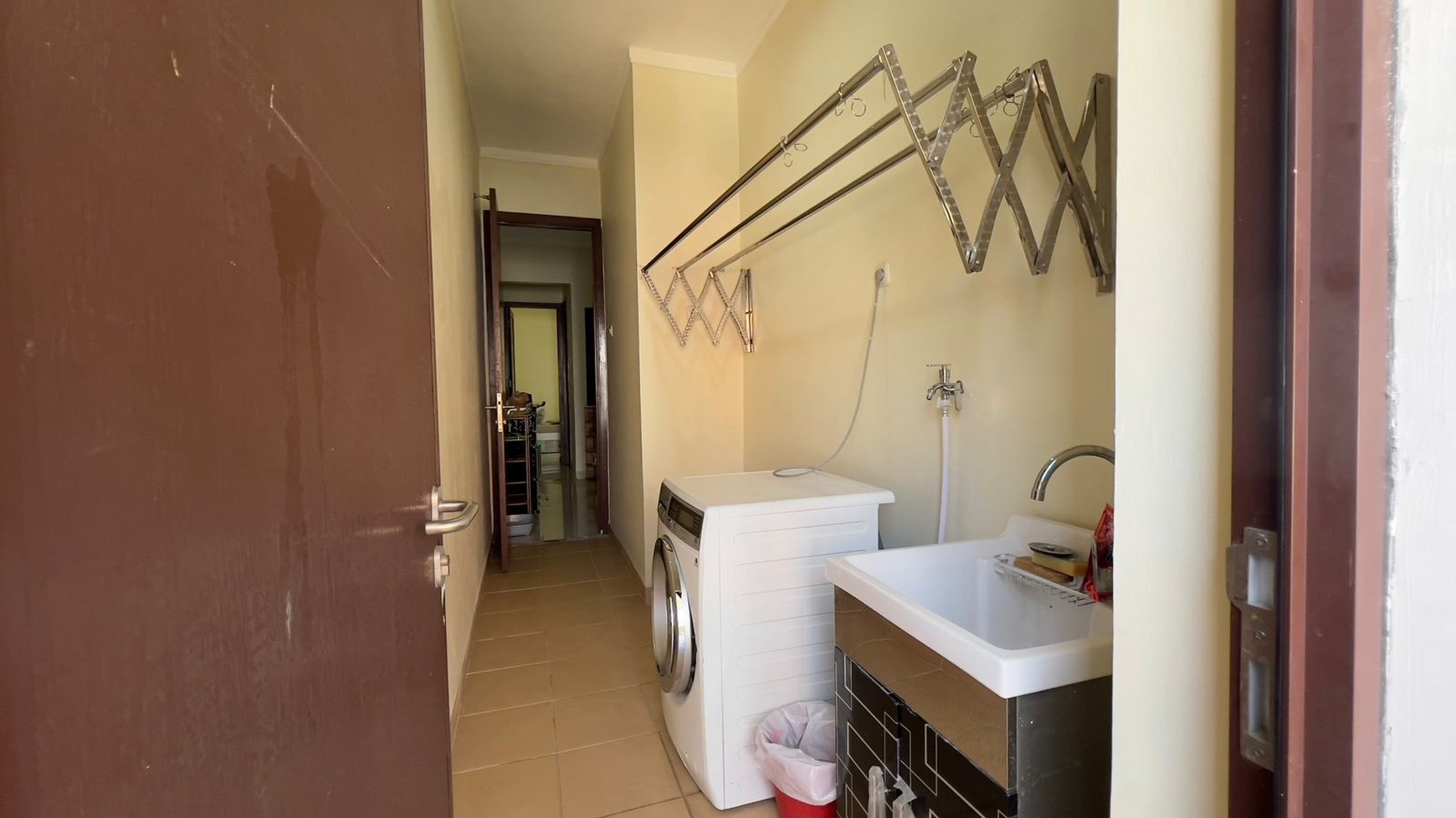Posisi HOOK Semi Furnished!! Rumah Cantik 2 Lantai Siap Huni dalam Cluster @Bintaro -Sektor 9