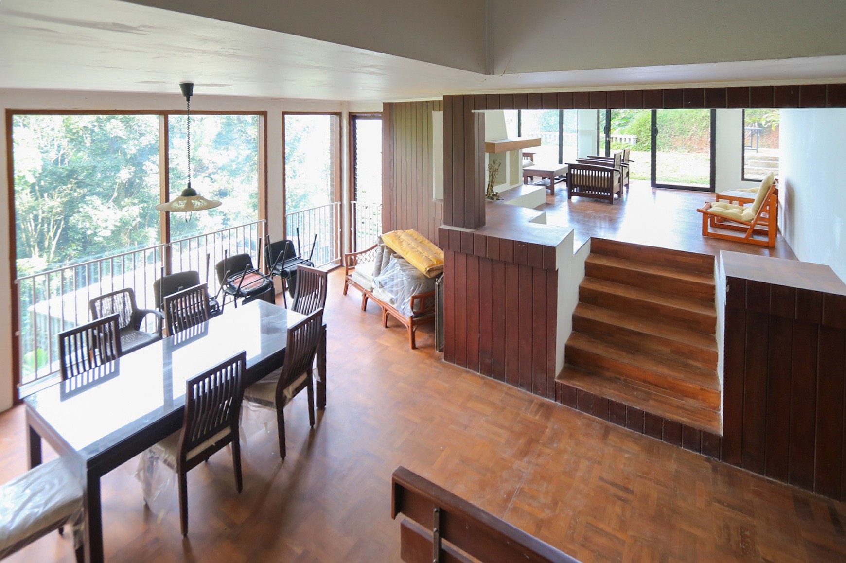 VILLA SIAP HUNI, VIEW TERBAIK DI VILLA MEGA INDAH, MEGA MENDUNG, PUNCAK, AKSES MUDAH DARI SENTUL CITY, BOGOR
